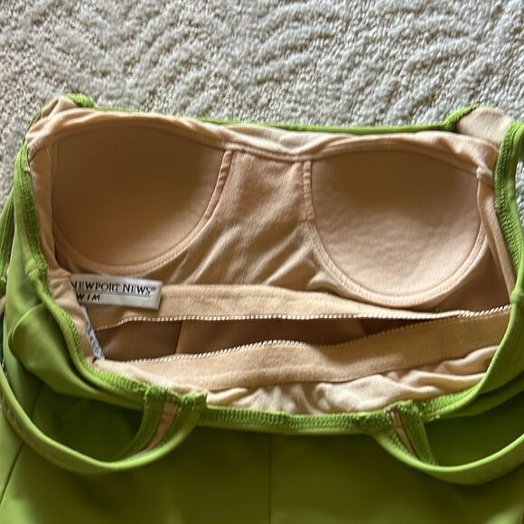 Vintage Newport News Green One Piece Swimsuit with Ruched Bust Size 4 - Picture 11 of 13